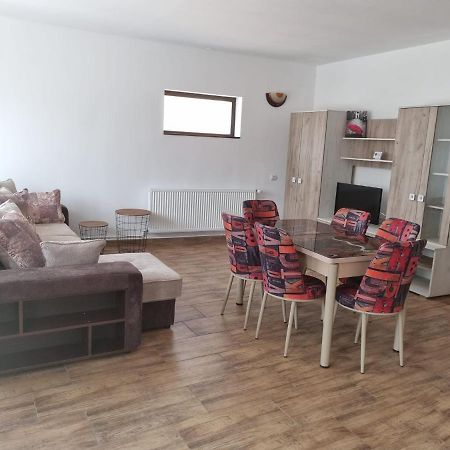 Casa De Oaspeti Minerva Deva Bagian luar foto